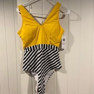 Cupshe One-Piece Swimsuit